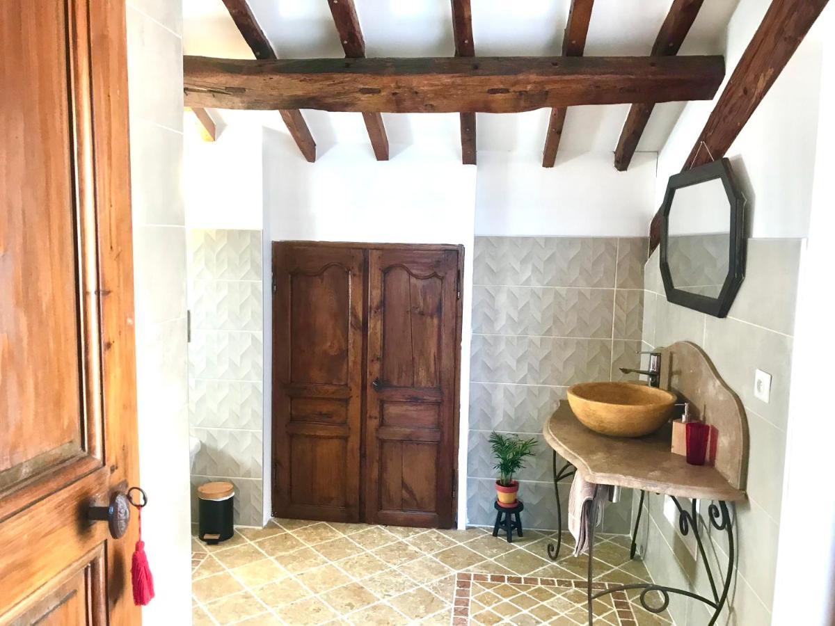 La Bergerie Des Amandiers Chambres Et Table D'Hotes Malataverne Εξωτερικό φωτογραφία