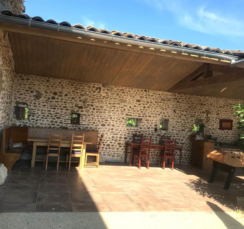 La Bergerie Des Amandiers Chambres Et Table D'Hotes Malataverne Εξωτερικό φωτογραφία